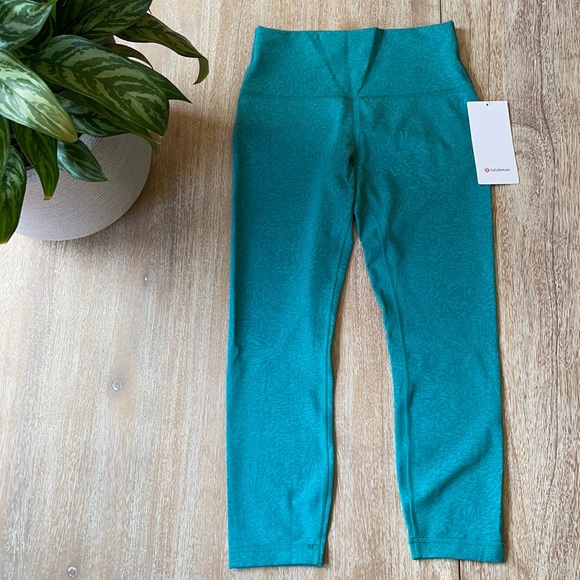 Lululemon Wunder Train High Rise Crop 23” Size 8 - Picture 2 of 5